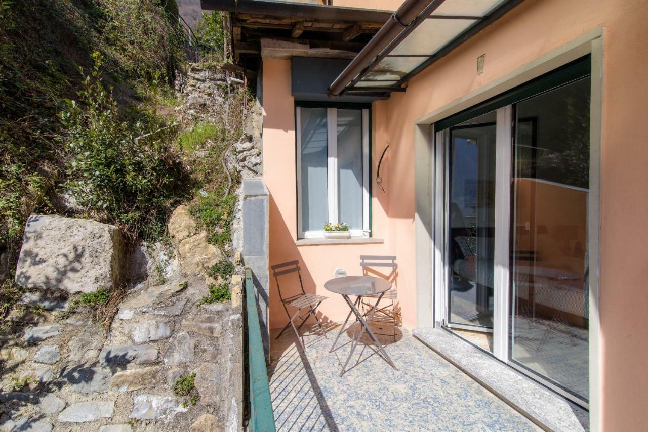 Al Pontile - The House Of Travelers Sala Comacina Exterior foto