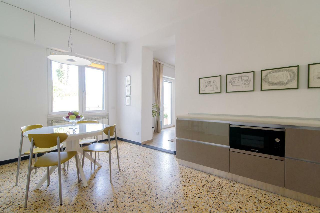Al Pontile - The House Of Travelers Sala Comacina Exterior foto